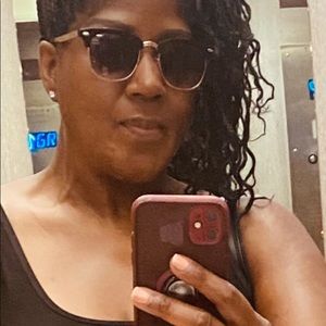 Meet your Posher, Patricia